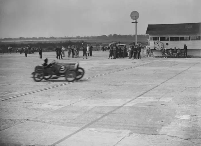 Framed Print : Bugatti of JR Jefferys competing at a Surbiton Motor Club race meeting, Brooklands, Surrey, 1928 Framed Print : Bugatti of JR Jefferys competing at a Surbiton Motor Club race meeting, Brooklands, Surrey, 1928