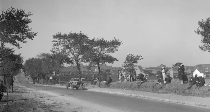 Framed Print : Bugatti Type 37 near St Martin, Boulogne Motor Week, France, 1928. Artist: Bill Brunell Framed Print : Bugatti Type 37 near St Martin, Boulogne Motor Week, France, 1928. Artist: Bill Brunell