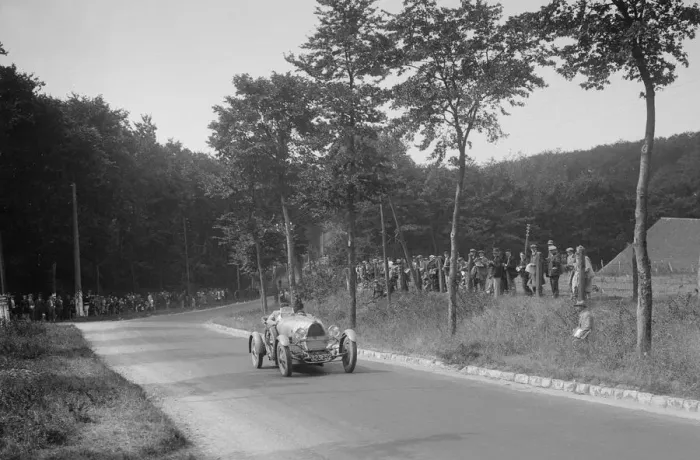 Framed Print : Bugatti Type 43 competing at the Boulogne Motor Week, France, 1928. Artist: Bill Brunell Framed Print : Bugatti Type 43 competing at the Boulogne Motor Week, France, 1928. Artist: Bill Brunell