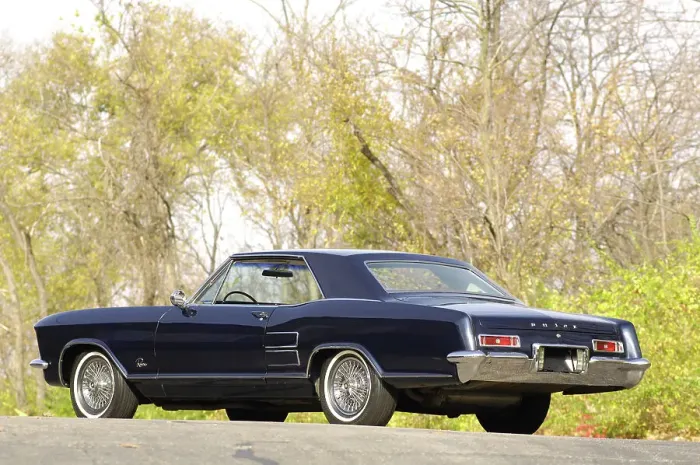 Framed Print : Buick Riviera 1963. Artist: Simon Clay Framed Print : Buick Riviera 1963. Artist: Simon Clay