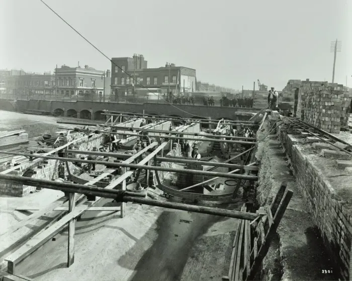Framed Print : Building the sewer at Stratford High Street, West Ham, London, 1905 Framed Print : Building the sewer at Stratford High Street, West Ham, London, 1905