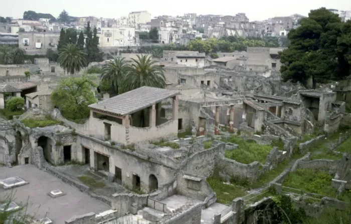 Framed Print : Buildings of Herculaneum with houses of the modern town of Ercolano above, Italy Framed Print : Buildings of Herculaneum with houses of the modern town of Ercolano above, Italy
