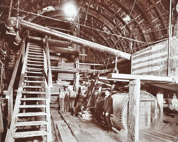 Bulkhead to retain compressed air in the Rotherhithe Tunnel, London, October 1906