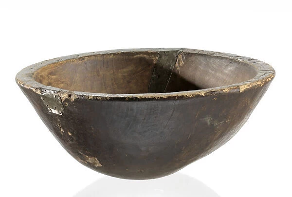 Burl bowl, 1750-1850. Creator: Unknown