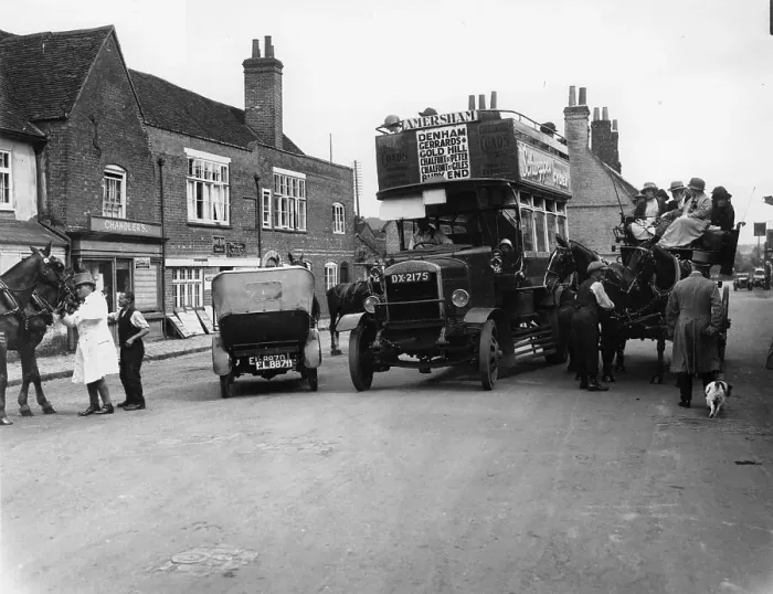 Framed Print : Bus on a street in Amersham, Buckinghamshire Framed Print : Bus on a street in Amersham, Buckinghamshire