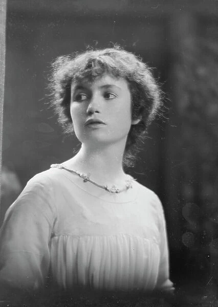 Byrne, H. Miss, portrait photograph, 1917 June 5. Creator: Arnold Genthe