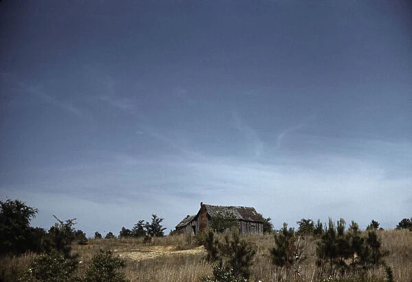 Cabin in southern U.S. ca. 1940. Creator: Marion Post Wolcott