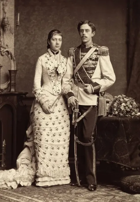 Framed Print : Cabinet portrait of Gustav V and Viktoria, 1881. Creator: Schulz & Suck. Cabinet portrait of Gustav V and Viktoria, 1881. Creator: Schulz & Suck