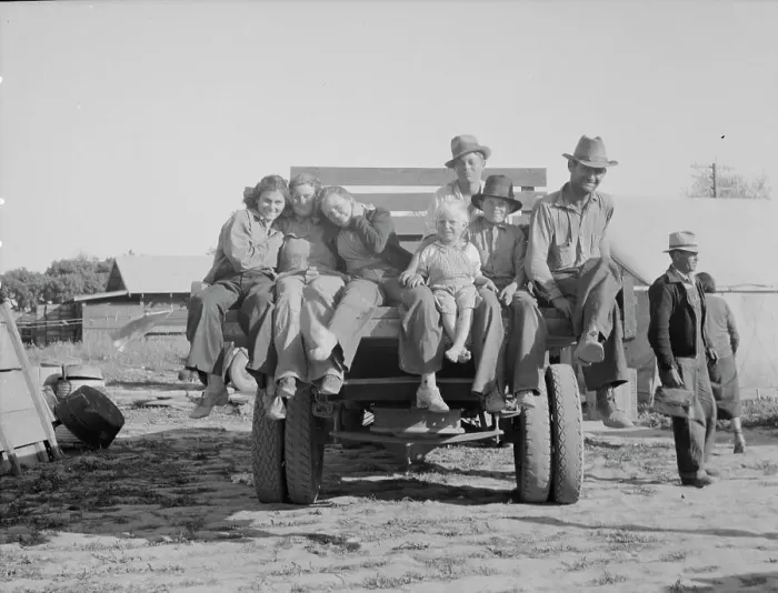 Framed Print : California pea pickers returning to camp... near Santa Clara, California, 1937. Creator: Dorothea Lange Framed Print : California pea pickers returning to camp... near Santa Clara, California, 1937. Creator: Dorothea Lange