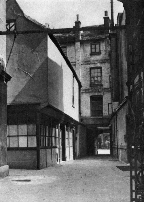 Framed Print : Calverts buildings, with a courtyard typical of the old Borough High Street, London, 1926-1927. Artist: Whiffin Framed Print : Calverts buildings, with a courtyard typical of the old Borough High Street, London, 1926-1927. Artist: Whiffin