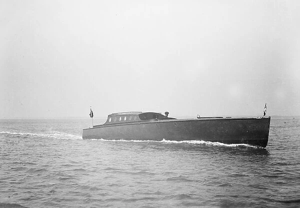 Camper and Nicholsons motor yacht launch. Creator: Kirk & Sons of Cowes