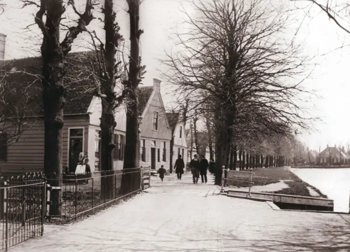 Framed Print : Canal bank, Broek, Netherlands, 1898. Artist: James Batkin Framed Print : Canal bank, Broek, Netherlands, 1898. Artist: James Batkin