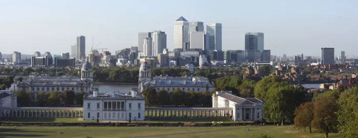 Framed Print : Canary Wharf from Greenwich Park, London, 2009 Framed Print : Canary Wharf from Greenwich Park, London, 2009