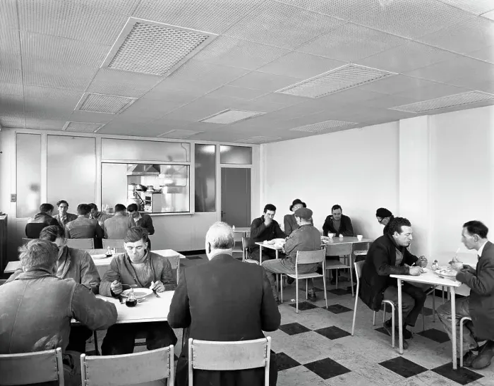 Framed Print : Canteen at Spillers Animal Foods, Gainsborough, Lincolnshire, 1961 Framed Print : Canteen at Spillers Animal Foods, Gainsborough, Lincolnshire, 1961