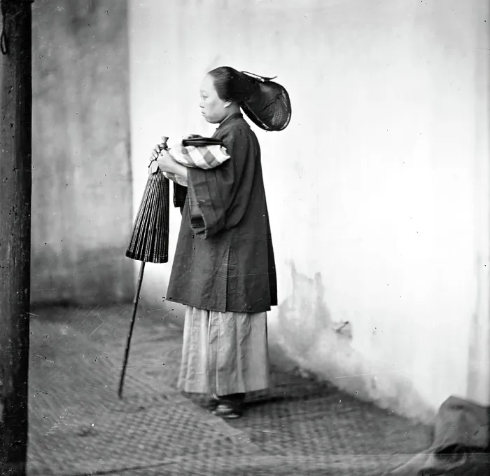 Framed Print : Canton, Kwangtung province, China: a lady holding a parasol, 1869. Creator: John Thomson Framed Print : Canton, Kwangtung province, China: a lady holding a parasol, 1869. Creator: John Thomson