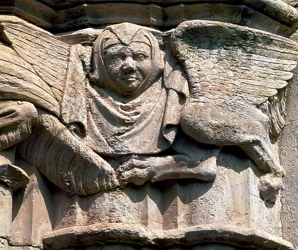 Detail of a capital of the cloister of the Monastery of Santes Creus, by Reinard of Fonoll