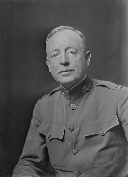 Captain Lynch, portrait photograph, 1918 Sept. 7. Creator: Arnold Genthe