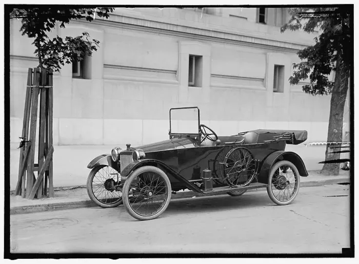 Framed Print : Car-Nation vehicle, between 1914 and 1917. Creator: Harris & Ewing. Car-Nation vehicle, between 1914 and 1917. Creator: Harris & Ewing Framed Print : Car-Nation vehicle, between 1914 and 1917. Creator: Harris & Ewing. Car-Nation vehicle, between 1914 and 1917. Creator: Harris & Ewing