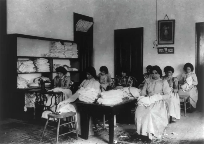 Framed Print : Carlisle Indian School, Carlisle, Pa. Clothes mending class, 1901. Creator: Frances Benjamin Johnston Framed Print : Carlisle Indian School, Carlisle, Pa. Clothes mending class, 1901. Creator: Frances Benjamin Johnston