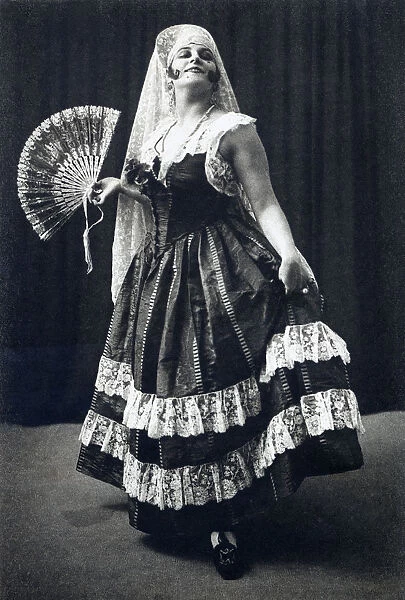 Carmen Tortola Valencia (1882-1955), Andalusian dancer