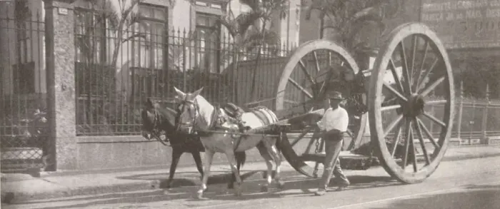 Framed Print : Carrying heavy goods under instead of above the axle, 1914 Framed Print : Carrying heavy goods under instead of above the axle, 1914