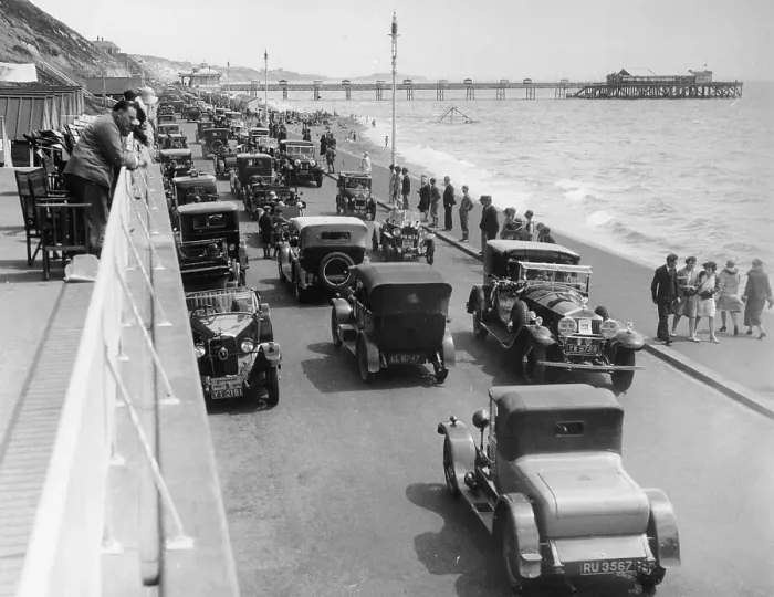 Framed Print : Cars driving along Bournemouth seafront, Dorset, 1928 Framed Print : Cars driving along Bournemouth seafront, Dorset, 1928