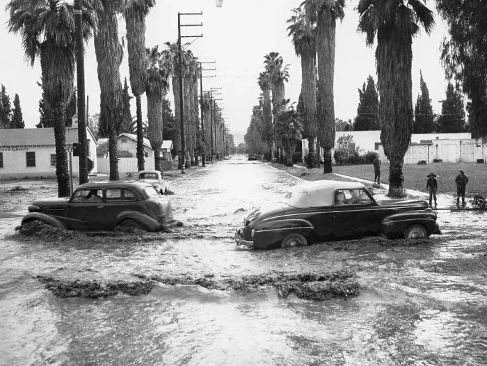 Framed Print : Cars on a flooded road in California, USA Framed Print : Cars on a flooded road in California, USA