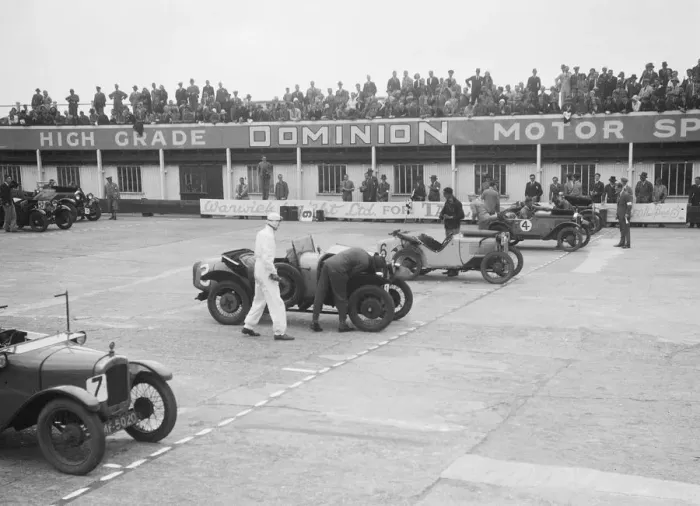 Framed Print : Cars on the start line at the JCC Members Day, Brooklands, 4 July 1931. Artist: Bill Brunell Framed Print : Cars on the start line at the JCC Members Day, Brooklands, 4 July 1931. Artist: Bill Brunell
