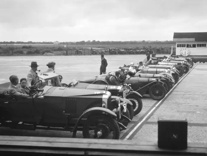 Framed Print : Cars on the start line at the JCC Members Day, Brooklands, 4 July 1931. Artist: Bill Brunell Framed Print : Cars on the start line at the JCC Members Day, Brooklands, 4 July 1931. Artist: Bill Brunell
