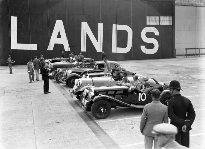 Framed Print : Cars on the start line at the MCC Members Meeting, Brooklands, 10 September 1938 Framed Print : Cars on the start line at the MCC Members Meeting, Brooklands, 10 September 1938