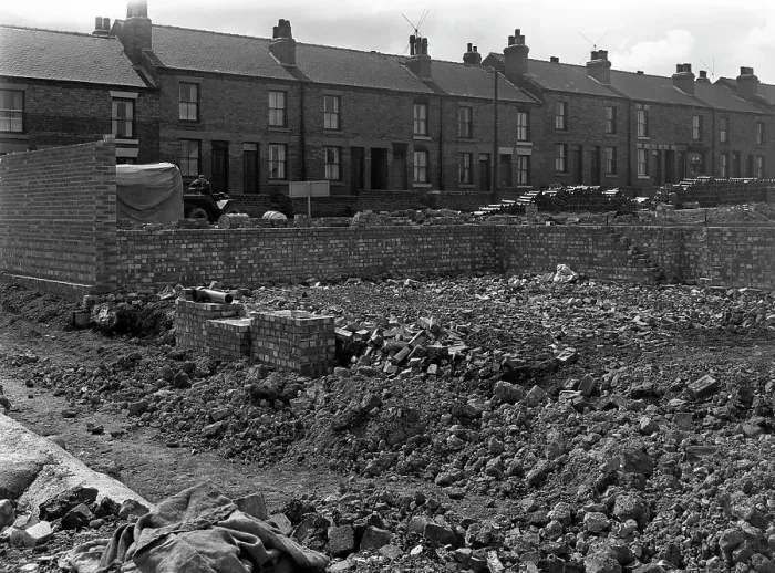 Framed Print : Carslyle Street, with new development, Kilnhurst, South Yorkshire, 1956 Framed Print : Carslyle Street, with new development, Kilnhurst, South Yorkshire, 1956