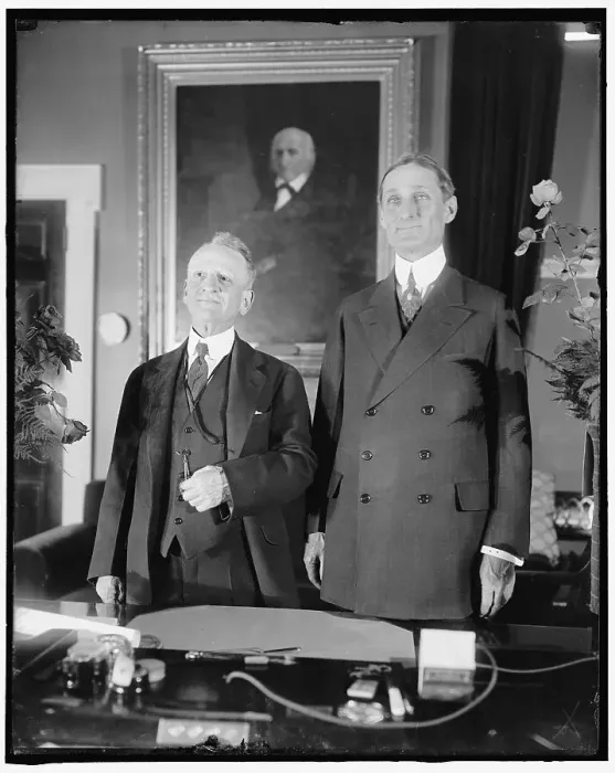 Framed Print : Carter Glass & McAdoo, between 1910 and 1920. Creator: Harris & Ewing. Carter Glass & McAdoo, between 1910 and 1920. Creator: Harris & Ewing Framed Print : Carter Glass & McAdoo, between 1910 and 1920. Creator: Harris & Ewing. Carter Glass & McAdoo, between 1910 and 1920. Creator: Harris & Ewing