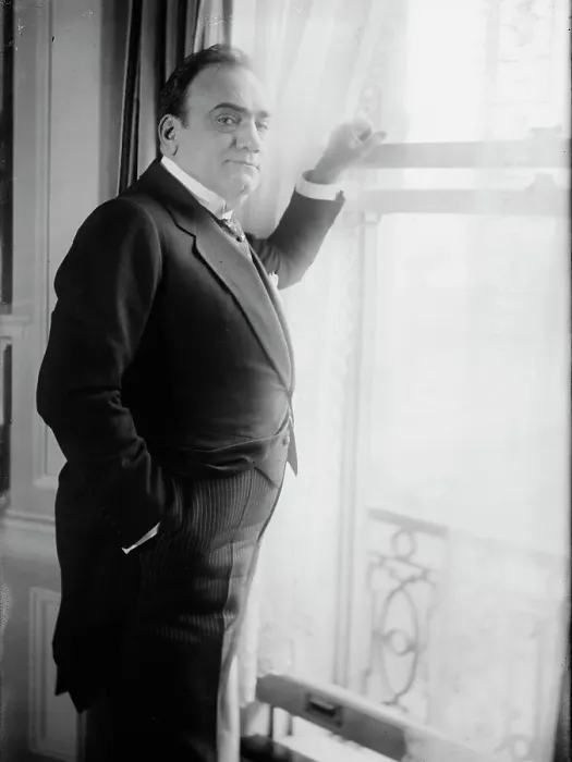 Framed Print : Caruso, between c1915 and c1920. Creator: Bain News Service Framed Print : Caruso, between c1915 and c1920. Creator: Bain News Service