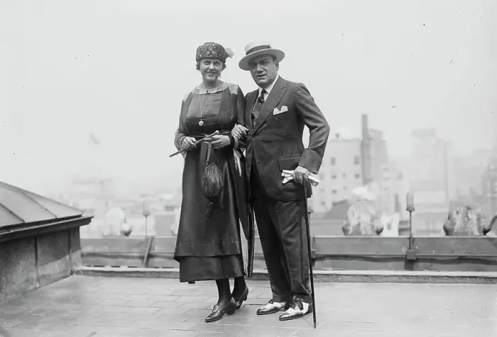 Framed Print : Caruso & wife, 1918. Creator: Bain News Service. Caruso & wife, 1918. Creator: Bain News Service Framed Print : Caruso & wife, 1918. Creator: Bain News Service. Caruso & wife, 1918. Creator: Bain News Service