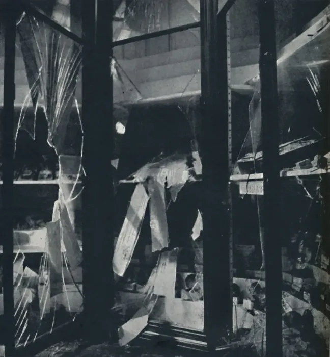 Framed Print : Show cases in the Natural History Museum, 1941. Artist: Cecil Beaton Framed Print : Show cases in the Natural History Museum, 1941. Artist: Cecil Beaton