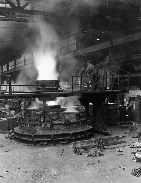 Casting a pole magnet, the Edgar Allen Steel Co, Sheffield, South Yorkshire, 1963