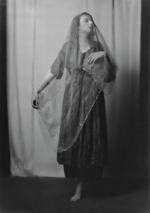 Framed Print : Castle, Miss, portrait photograph, 1917 Oct. 2. Creator: Arnold Genthe Framed Print : Castle, Miss, portrait photograph, 1917 Oct. 2. Creator: Arnold Genthe