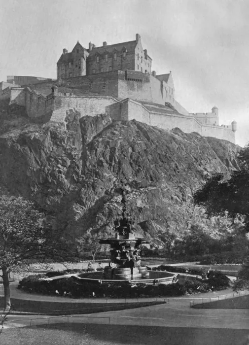 Framed Print : The Castle and Ross Fountain, Edinburgh, 1924-1926. Artist: Alfred Hind Robinson
