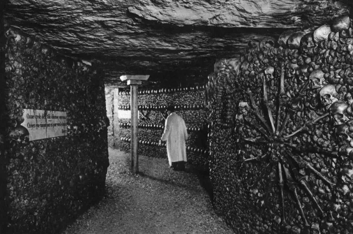 Framed Print : The Catacombs, Paris, 1931. Artist: Ernest Flammarion Framed Print : The Catacombs, Paris, 1931. Artist: Ernest Flammarion