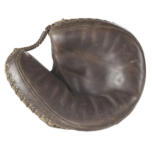 Catchers mitt used by Roy Campanella, ca. 1950. Creator: Unknown