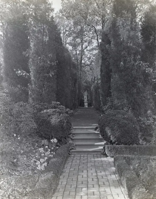 Framed Print : The Causeway, James Parmelee house, 3100 Macomb Street, Washington, D.C. 1919. Creator: Frances Benjamin Johnston. The Causeway, James Parmelee house, 3100 Macomb Street, Washington, D.C. 1919. Creator: Frances Benjamin Johnston Framed Print : The Causeway, James Parmelee house, 3100 Macomb Street, Washington, D.C. 1919. Creator: Frances Benjamin Johnston. The Causeway, James Parmelee house, 3100 Macomb Street, Washington, D.C. 1919. Creator: Frances Benjamin Johnston