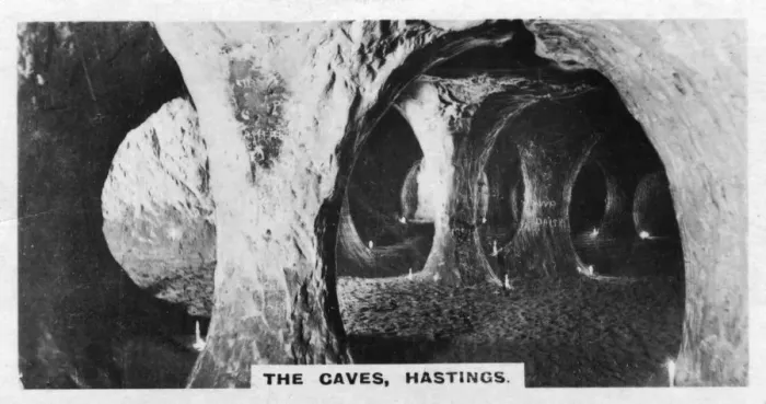 Framed Print : The Caves, Hastings, Sussex, c1920s Framed Print : The Caves, Hastings, Sussex, c1920s