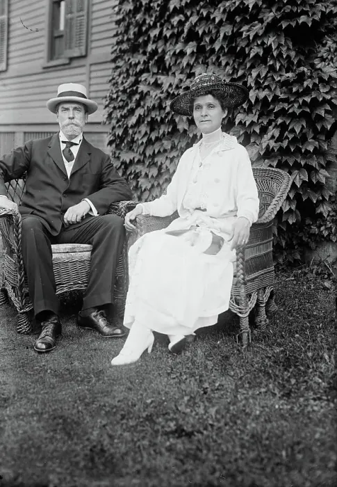 Framed Print : C.E. Hughes & wife, between c1915 and c1920. Creator: Bain News Service Framed Print : C.E. Hughes & wife, between c1915 and c1920. Creator: Bain News Service