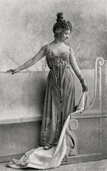 Cecile Sorel, French actress, 1893