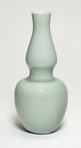 Celadon-Glazed Double-Gourd Vase, Qing dynasty (1644-1911), 18th  /  19th century