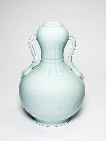 Celadon-glazed lotus vase (shoudaier huluping), Qing dynasty, Qianlong reign mark
