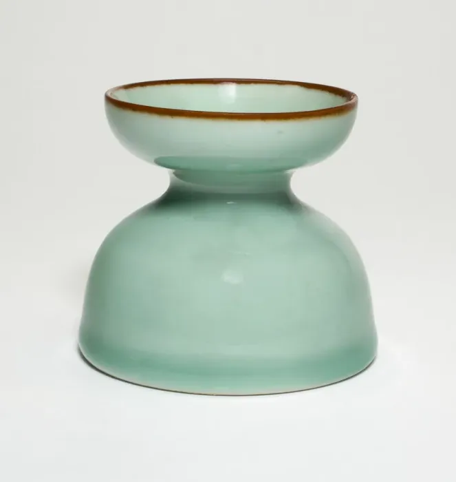 Framed Print : Celadon-Glazed Vase (Zhadou), Qing dynasty (1644-1911), 18th / 19th century Framed Print : Celadon-Glazed Vase (Zhadou), Qing dynasty (1644-1911), 18th / 19th century