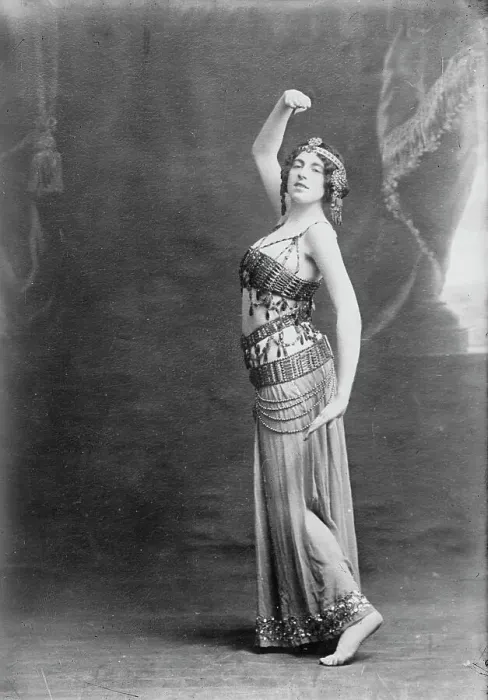 Framed Print : Celia Claud in dance pose, 1910. Creator: Bain News Service Framed Print : Celia Claud in dance pose, 1910. Creator: Bain News Service
