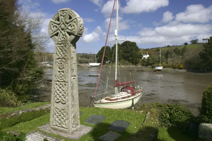Framed Print : Celtic cross, St Just in Roseland, Cornwall Framed Print : Celtic cross, St Just in Roseland, Cornwall