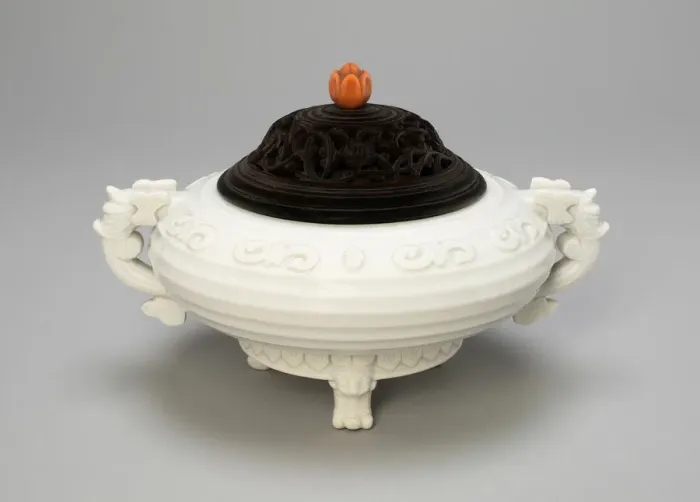 Framed Print : Censer in the Form of Ancient Bronze Tureen (gui), Qing dynasty (1644-1911) Framed Print : Censer in the Form of Ancient Bronze Tureen (gui), Qing dynasty (1644-1911)